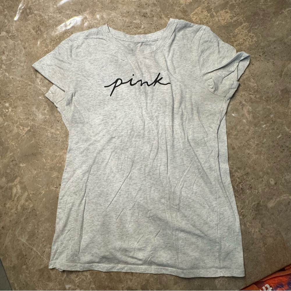 PINK Victoria’s Secret gray short sleeve top
Size Large 
In great condition